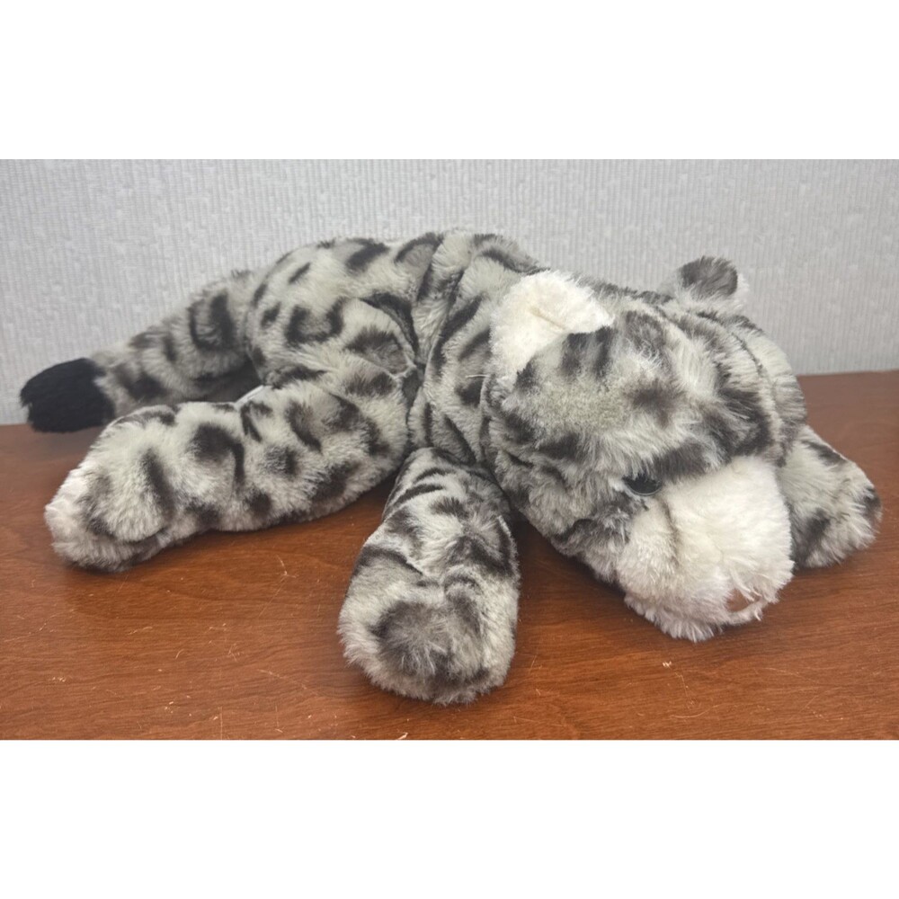 FAO Schwarz Plush Snow Leopard 15" Stuffed Animal Realistic Wild Big Cat Toy